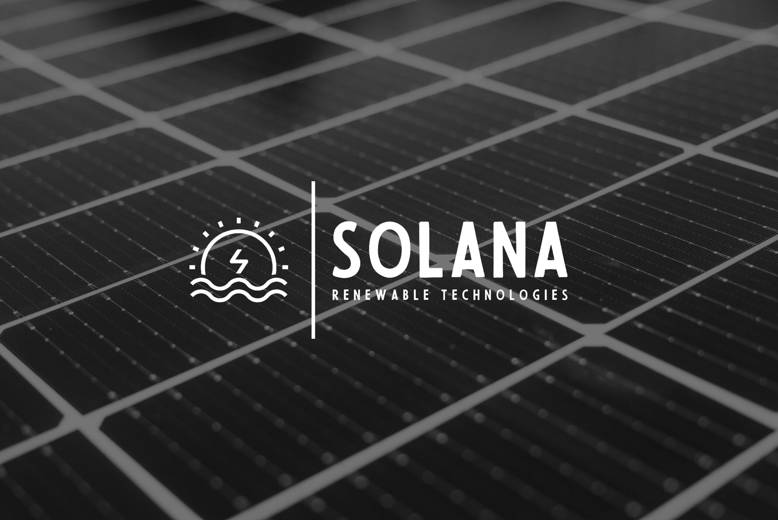 Solana Logo auf Solar Panel